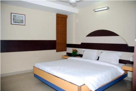 Mgr Regency Hotel Puducherry Kamer foto